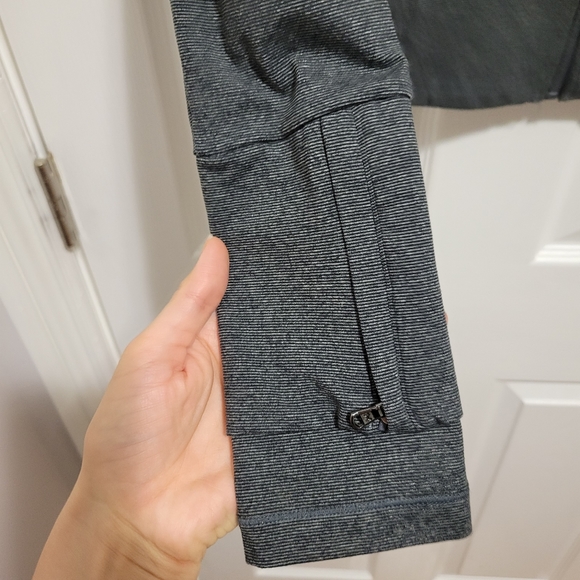 Under Armour jacket size small - Picture 4 of 8